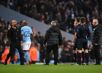 فيديو عاجل طرد جوارديولا من مباراة مانشستر سيتي وليفربول