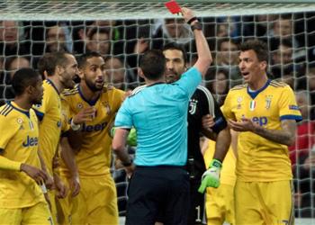 فيديو بوفون يلمح لاعتزاله بعد فشل التأهل أمام ريال مدريد بدوري الأبطال