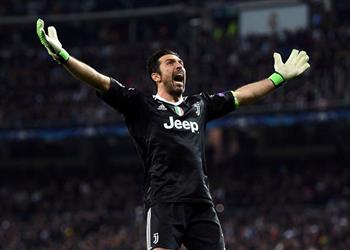 حكم مباراة يوفنتوس وريال مدريد يحسم قرار عقوبة يويفا لبوفون