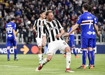 فيديو يوفنتوس يحكم قبضته على الكالتشيو بثلاثية في شباك سامبدوريا