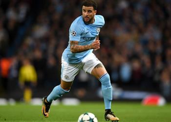 بعد التتويج بالبريميرليج والكر يروي أصعب فتراته مع مانشستر سيتي