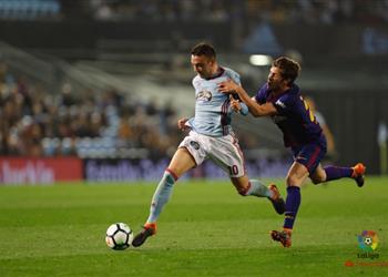 صور رد فعل مميز من سيرجي روبيرتو مع مشجع بعد طرده أمام سيلتا فيجو