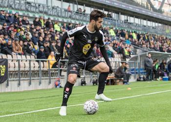 عبدالله السعيد يشارك في هزيمة كوبيون بالوسورا أمام روبس