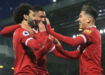 كلوب يوجه طلب ا غريب ا للاعبي ليفربول بسبب محمد صلاح