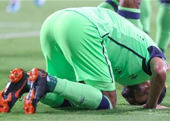 مؤمن زكريا يوجه رسالة لجماهير الأهلي بعد الفوز بجائزة الهدف الأفضل