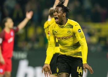بوروسيا دورتموند يؤكد رغبته في ضم باتشواي ولكن