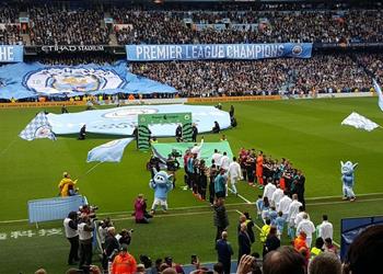 فيديو سوانزي يقيم ممر ا شرفي ا لمانشستر سيتي