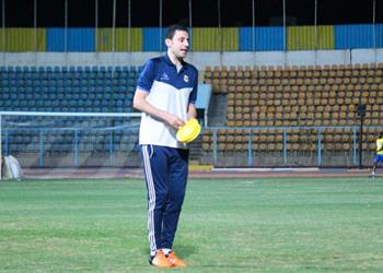 مدرب الإسماعيلي يتعجب من موقف الرجاء ويصرح يجب أن نعامل مثل الأهلي والزمالك