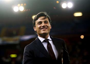 مستقبل مدرب إشبيلية في خطر بسبب برشلونة