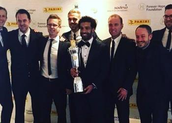 جاري لينكر يهنئ محمد صلاح بجائزة لاعب العام