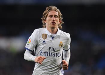 مودريتش يجيب من الأفضل رونالدو أم ميسي