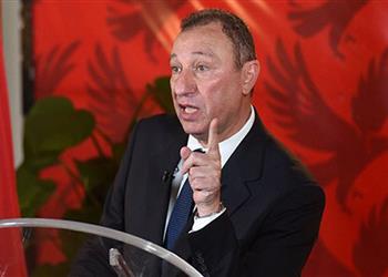 الخطيب يعلق على مانشيت مجلة الأهلي بشأن حكم القمة