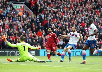 صحفي بريطاني يثير الشكوك حول إصابة محتملة لمحمد صلاح