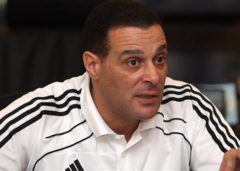 عبد الفتاح يكشف حقيقة تعيين حكم مصري في القمة المقبلة ويوجه رسالة للخطيب