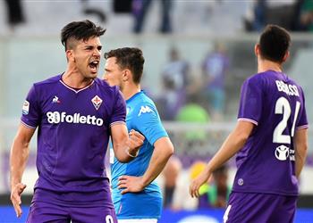 فيورنتينا يخدم يوفنتوس ويهزم نابولي بثلاثية في الكالتشيو