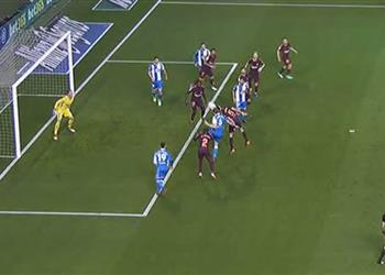 فيديو ماركا تكشف مدى صحة قرار إلغاء هدف لاكورونيا أمام برشلونة