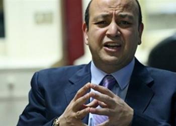 عمرو أديب يسخر من خروج الأهلي أمام الأسيوطي في كأس مصر