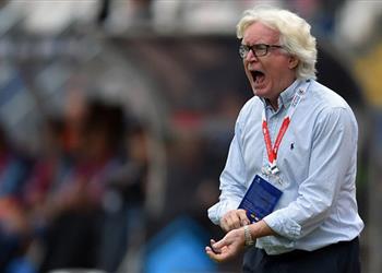 مدرب الكاميرون السابق يتغنى بصلاح ي قارن بميسي وأعظم من إيتو والأفضل في التاريخ