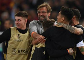 كلوب يعلق على دفاع روما أمام محمد صلاح وماني وفيرمينو