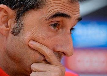 فالفيردي يقرر الاستغناء عن 5 لاعبين في برشلونة