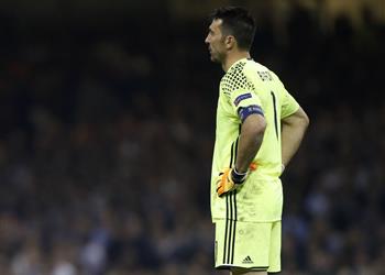 يوفنتوس يلمح لموعد اعتزال بوفون النهائي