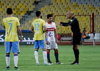 فيديو طارق حامد يشتبك مع حسني عبدربه في مباراة الزمالك والإسماعيلي