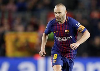نادي صيني ينفي انتقال إنييستا لصفوفه بعد الرحيل عن برشلونة