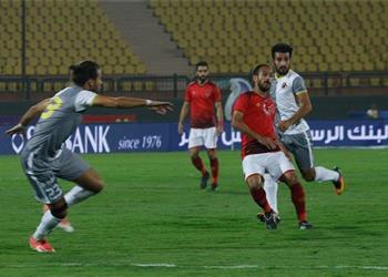 الأسيوطي يحدد سعر مهند لاشين ويعلن موقف الأهلي والزمالك من الصفقة