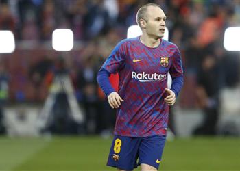 ثلاثة أندية صينية جديدة تحضر عروضها لضم إنييستا