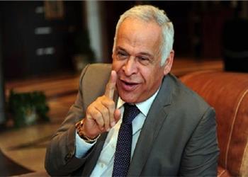 فرج عامر ثلاثي سموحة يساوي 90 مليون جنيه وهذا ما فعله الحكم وأولتراس الزمالك في نهائي 2014