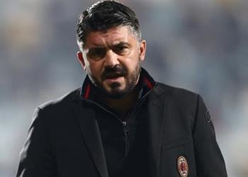 ميلان يريد ضم لاعب مانشستر يونايتد السابق