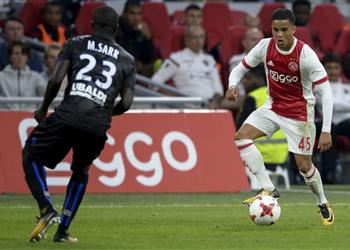 تقارير روما يخطف موهبة أياكس من مانشستر يونايتد