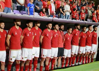 ثنائي الأهلي يتخلف عن بعثة الفريق بعد ودية أياكس