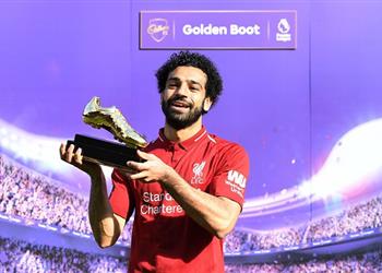 فيديو محمد صلاح هداف الدوري الإنجليزي ويستلم جائزة الحذاء الذهبي