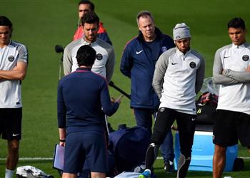 موتا يكشف أسباب حزن نيمار في باريس سان جيرمان