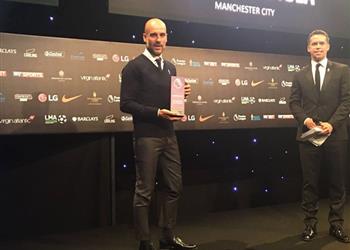 جوارديولا يعلق على فوزه بجائزة أفضل مدرب بإنجلترا