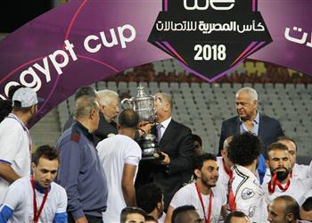 مرتضى منصور يكافئ لاعبو الزمالك برحلات عمرة بعد الكأس