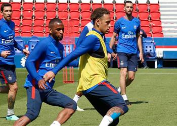 نيمار يبتعد من جديد عن باريس والسبب كأس العالم