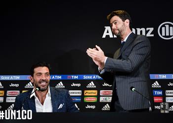 باريس سان جيرمان يقدم عرض ا جديد ا لبوفون