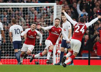 مدافع آرسنال لن ينضم لبرشلونة في الصيف