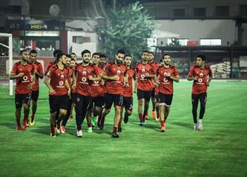 مران الأهلي حسم موقف عاشور من مواجهة المصري وتأهيل خماسي الفريق