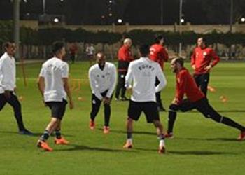 خاص النني والمحمدي يغيبان عن مران منتخب مصر تعرف على السبب