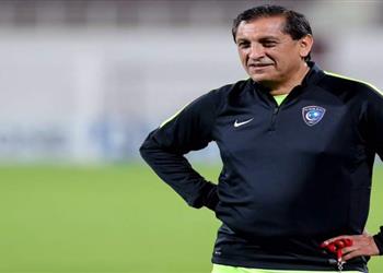 خاص رامون دياز يصل القاهرة ويوقع عقود تدريب الأهلي