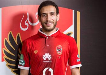 هشام محمد يكشف حقيقة رحيله عن الأهلي ويصرح حائر بين زيزو وسام في منتخب مصر