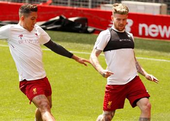 ظهير ليفربول اتمنى غياب رونالدو عن النهائي ولم اكن اتخيل التأهل