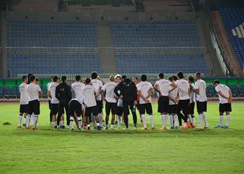 خاص منتخب مصر يدرس اتخاذ قرار بشأن محمد النني قبل مواجهة الكويت