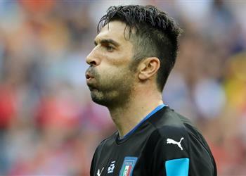 مانشيني يفجر مفاجأة حول بوفون في منتخب إيطاليا