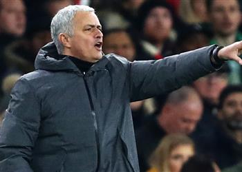 مورينيو يتخلص من لاعبين لتمويل صفقة مدافع يوفنتوس