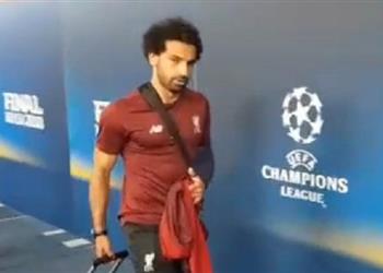 فيديو أول ظهور لـ محمد صلاح بعد إصابته في نهائي دوري الأبطال