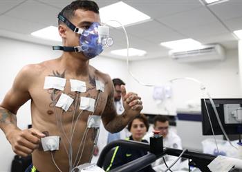 كوتينيو يستعين بمعد لياقة بدنية خاص في برشلونة